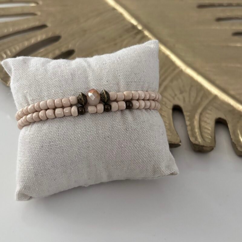 Armbanden beige