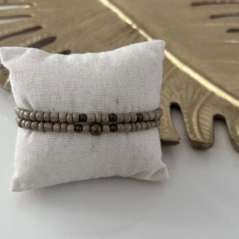 Armbanden taupe